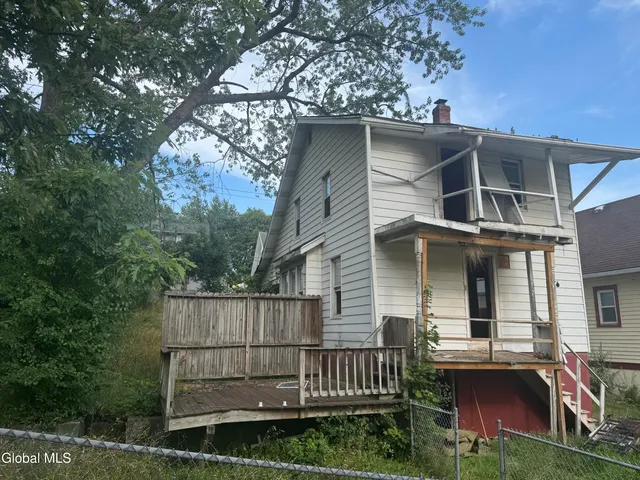 $95,000 | 17 Cortland Street, Brunswick, NY 12180