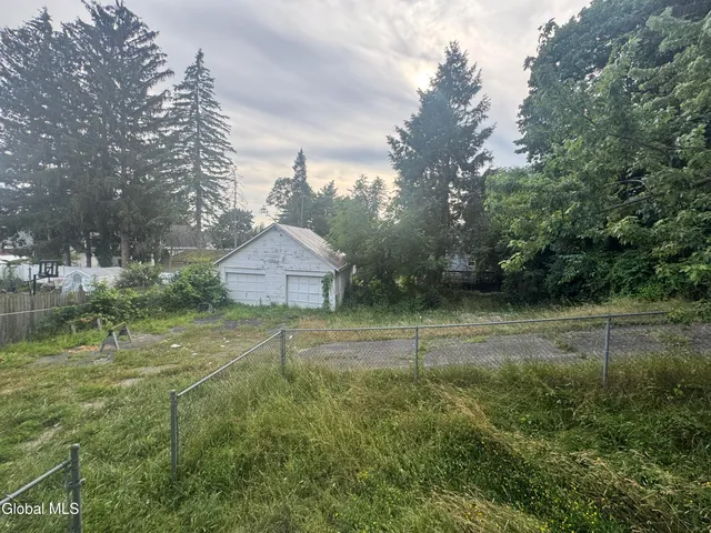 $95,000 | 17 Cortland Street, Brunswick, NY 12180