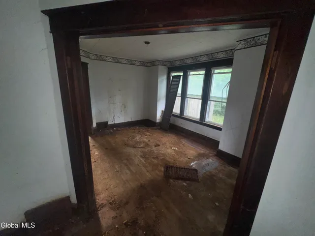 $95,000 | 17 Cortland Street, Brunswick, NY 12180