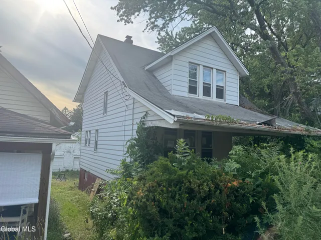 $95,000 | 17 Cortland Street, Brunswick, NY 12180