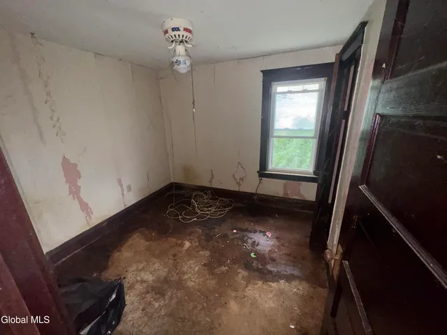 $95,000 | 17 Cortland Street, Brunswick, NY 12180