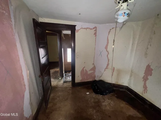 $95,000 | 17 Cortland Street, Brunswick, NY 12180