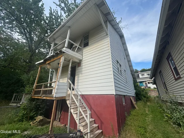 $95,000 | 17 Cortland Street, Brunswick, NY 12180