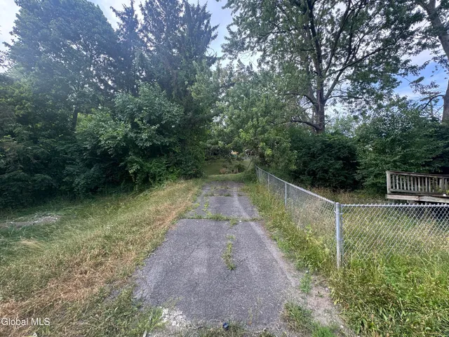 $95,000 | 17 Cortland Street, Brunswick, NY 12180