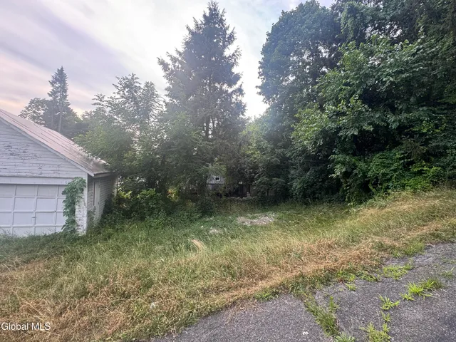 $95,000 | 17 Cortland Street, Brunswick, NY 12180