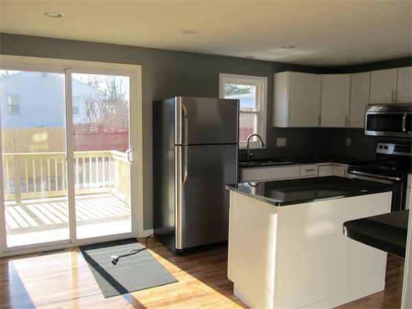5 Bog Hollow Road Springfield, MA 01109 - Photo 7 of 27