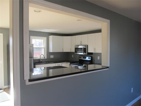 5 Bog Hollow Road Springfield, MA 01109 - Photo 8 of 27