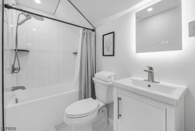 $1,498,000 | 648 Black Oak Ridge Road, Wayne, NJ 07470