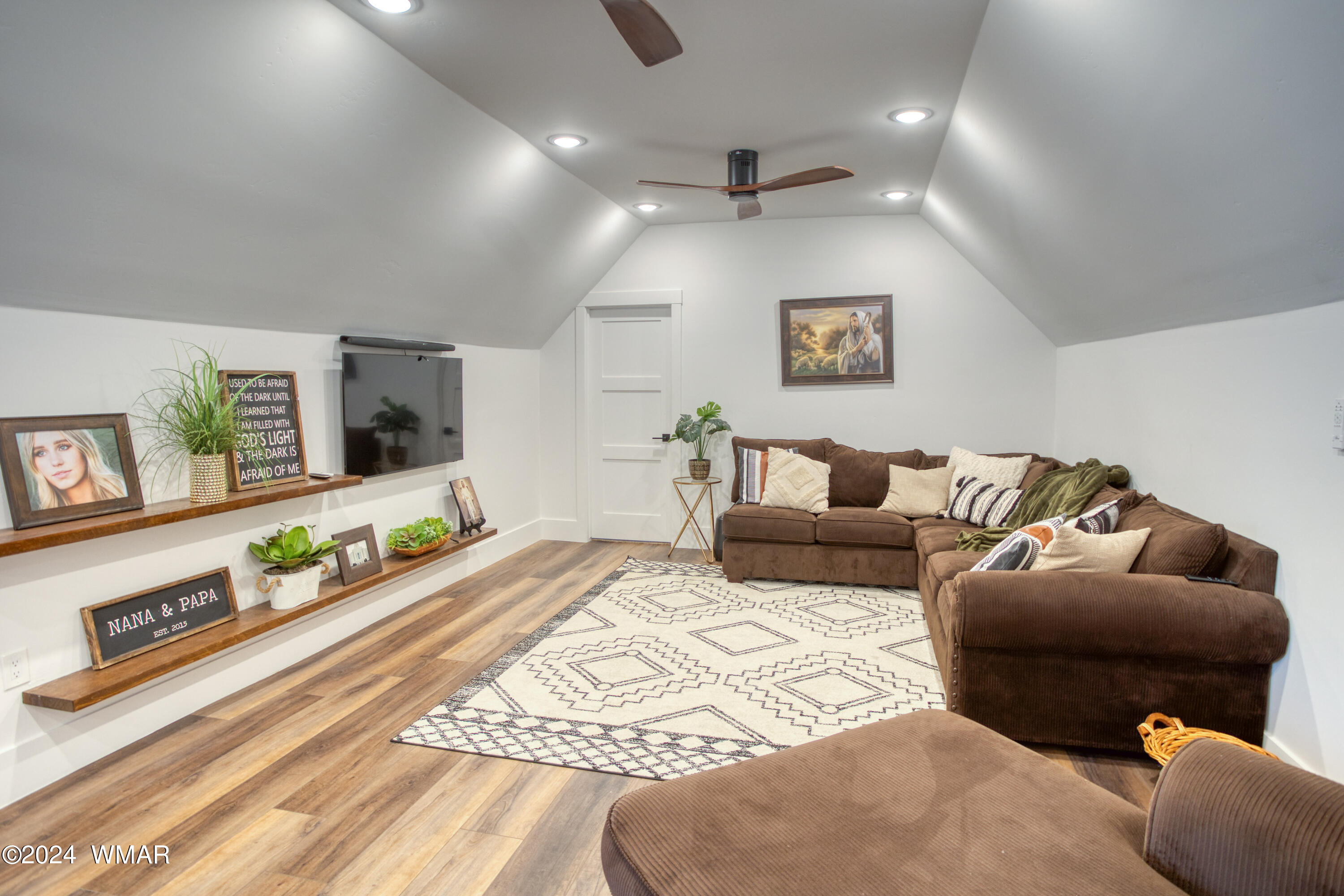 1890 Prairie Road Snowflake, AZ 85937 - Photo 29 of 64 Upstairs living area