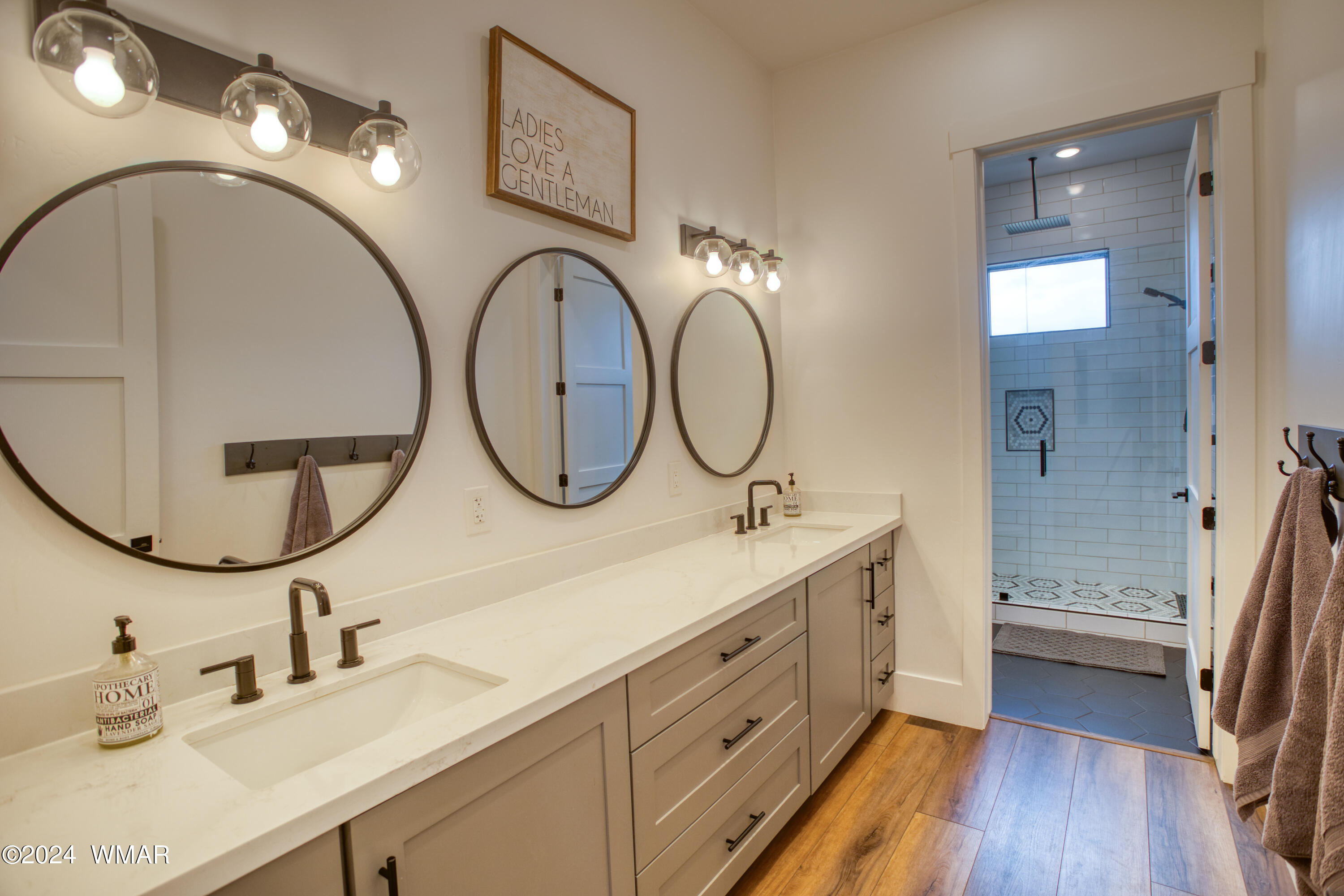 1890 Prairie Road Snowflake, AZ 85937 - Photo 50 of 64 Hall Bathroom