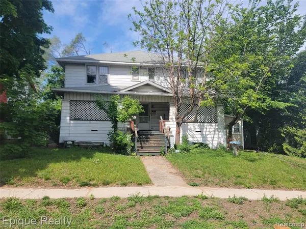 $100,000 | 2419 North Boulevard, Port Huron, MI 48060