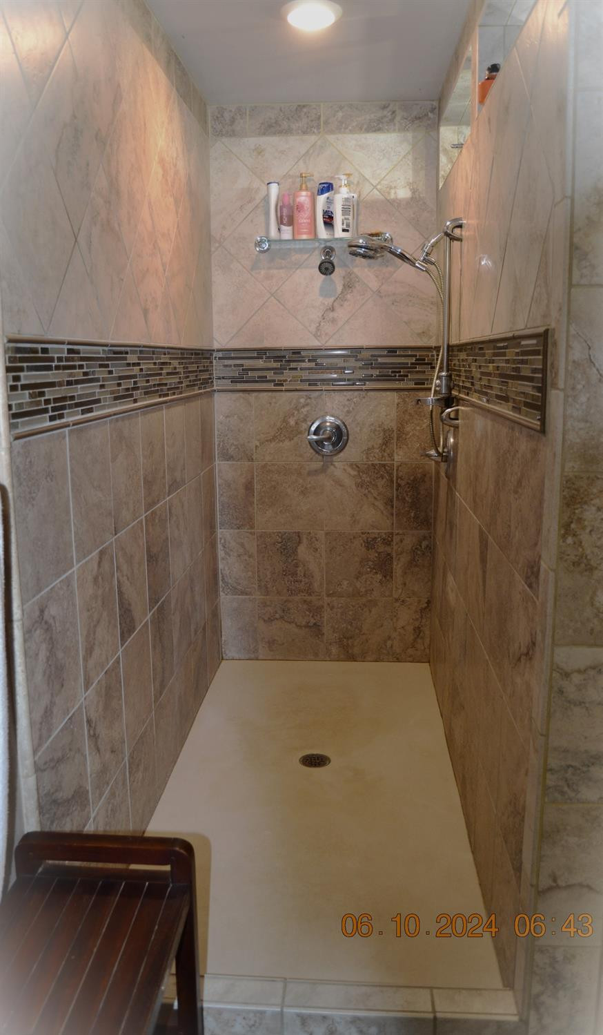 1120 County Road 80 Plainview, TX 79072 - Photo 27 of 47 Walk in shower in master bath