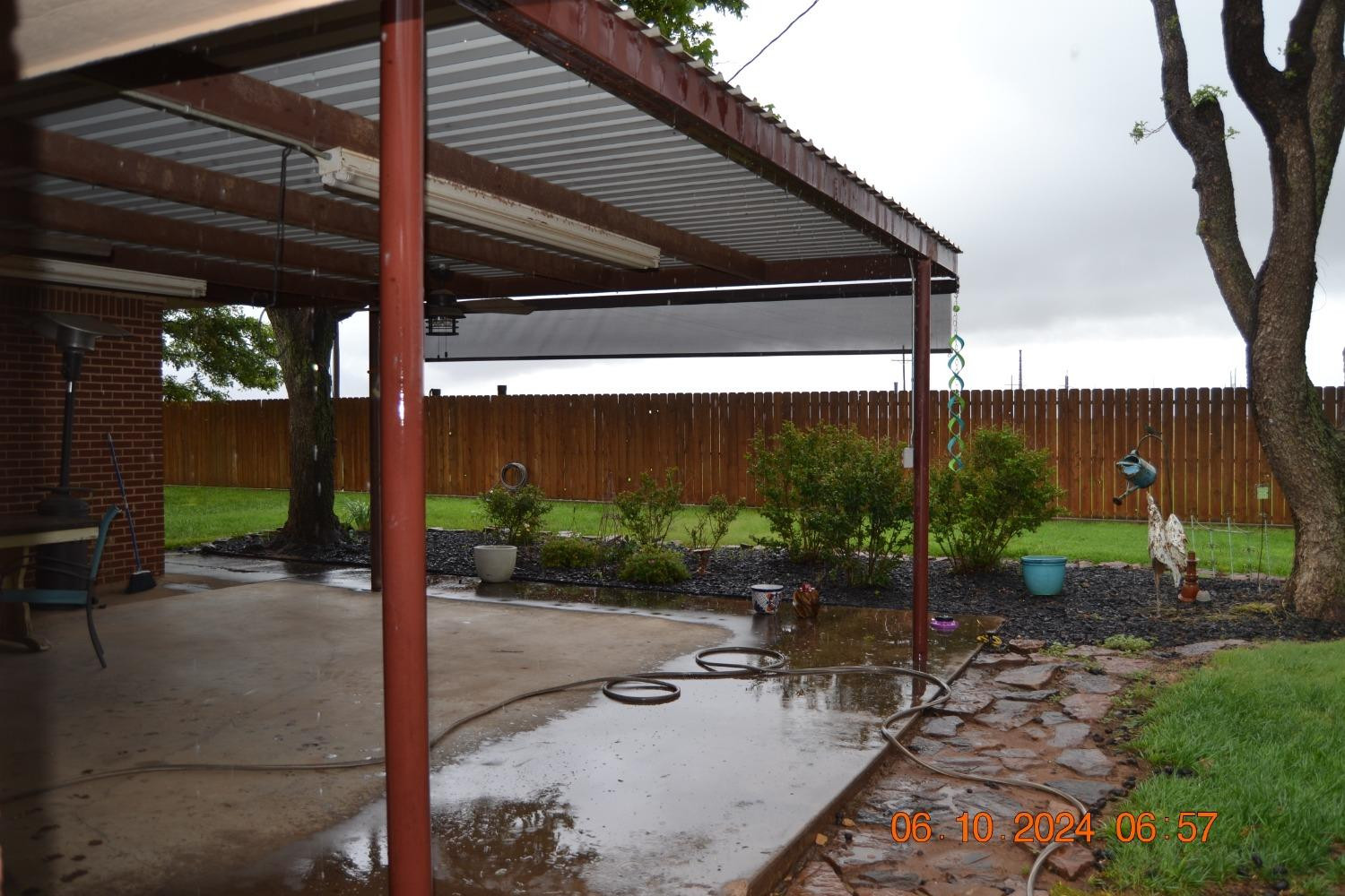 1120 County Road 80 Plainview, TX 79072 - Photo 40 of 47 Covered patio and backyard