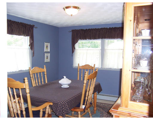 38 Chandler Road Burlington, MA 01803 - Photo 8 of 11 Gallery Image 8