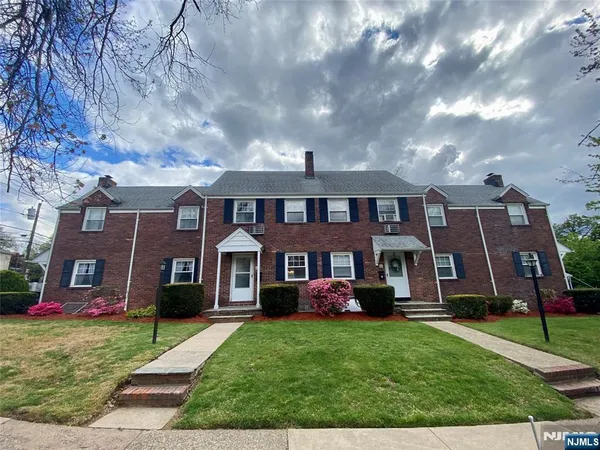 $2,550 | 66-70 Liberty Place, Unit 70, Palisades Park, NJ 07650