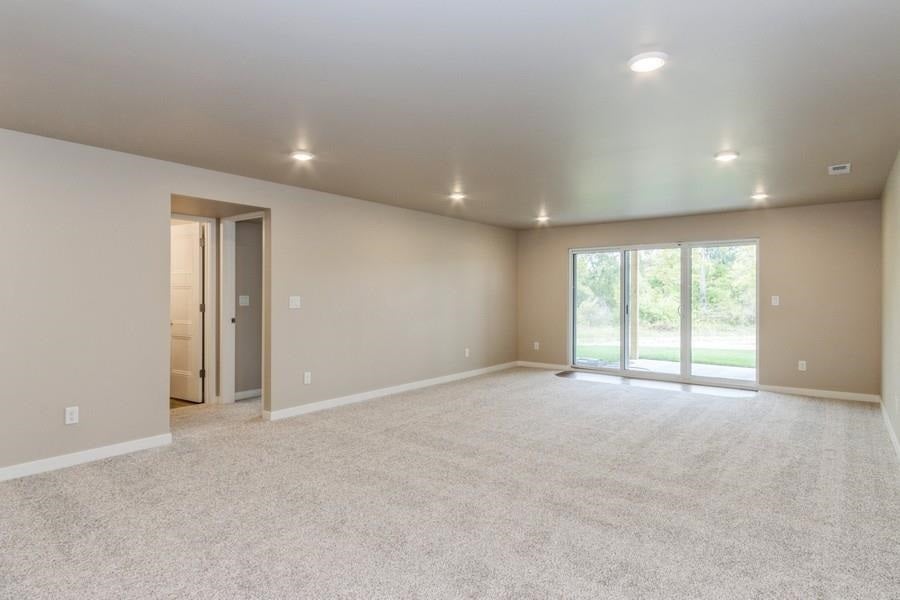 802 High Rdg Trail Solon, IA 52333 - Photo 22 of 33 Gallery Image 22
