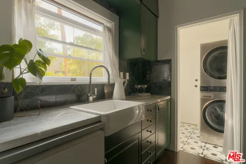 $695,000 | 3400 San Marino Street, Unit M, Los Angeles, CA 90006