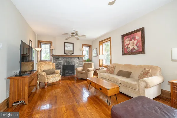 $649,900 | 457 Penn Avenue, Drexel Hill, PA 19026