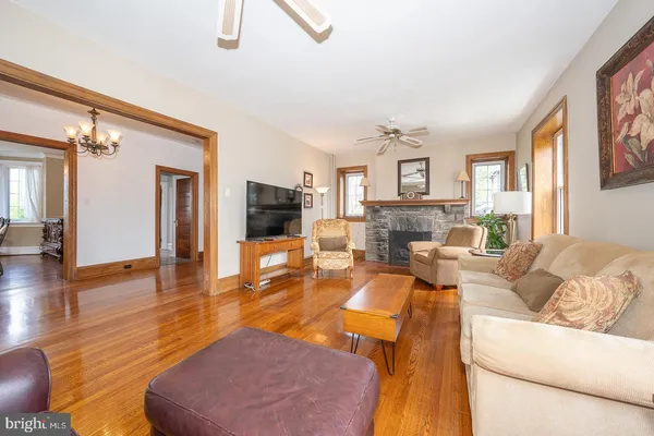 $649,900 | 457 Penn Avenue, Drexel Hill, PA 19026