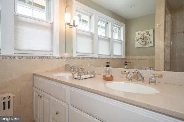 $649,900 | 457 Penn Avenue, Drexel Hill, PA 19026