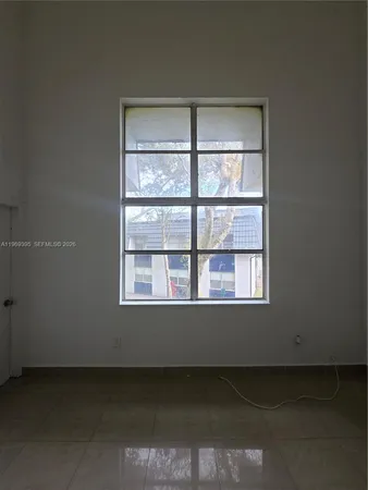 $2,400 | 8007 West 6th Avenue, Unit M, Hialeah, FL 33014