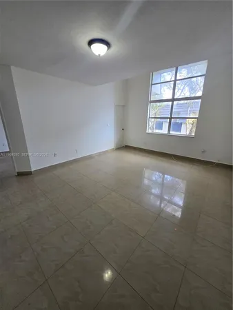 $2,400 | 8007 West 6th Avenue, Unit M, Hialeah, FL 33014