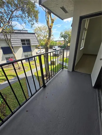 $2,400 | 8007 West 6th Avenue, Unit M, Hialeah, FL 33014