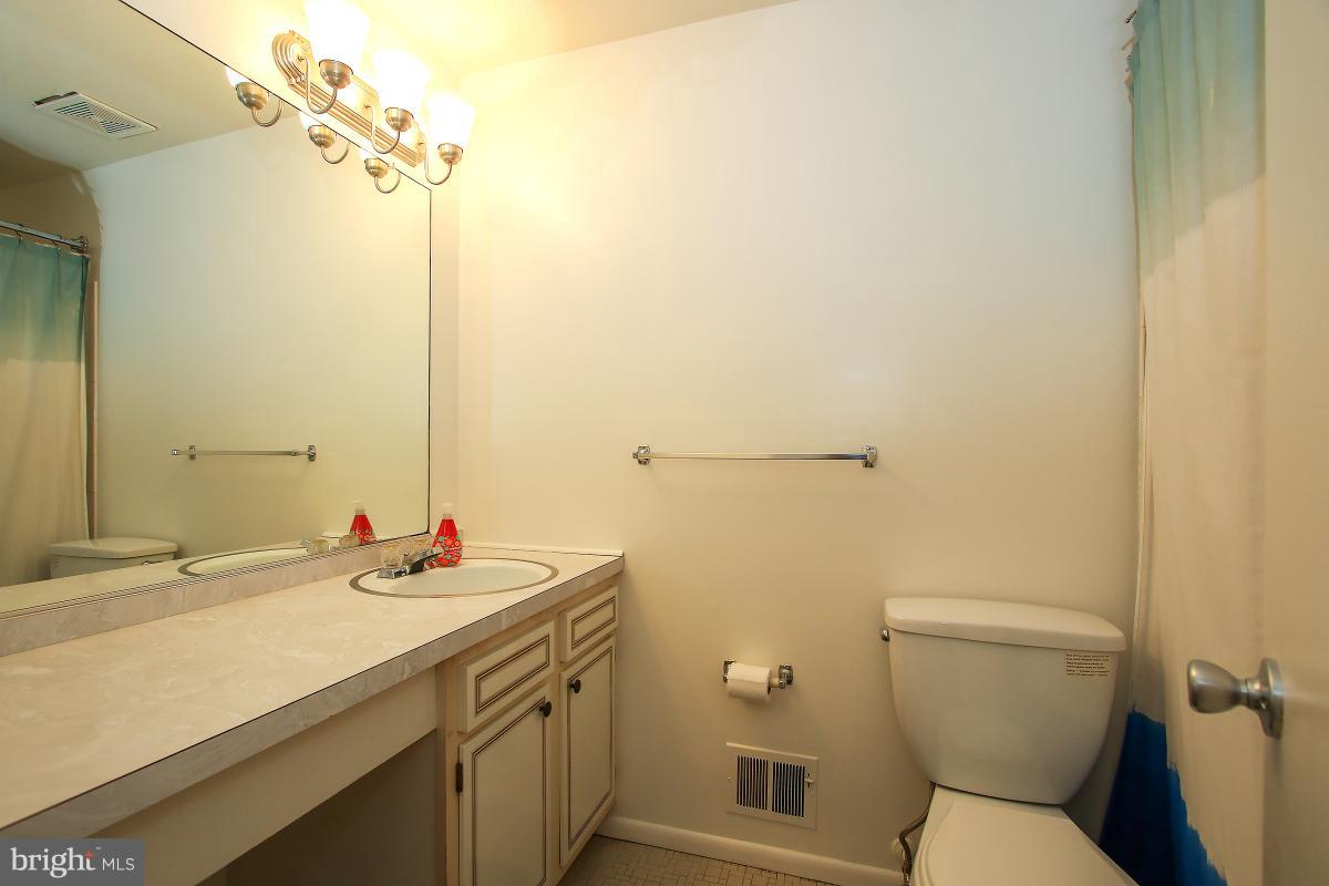 12017 Dove Circle Laurel, MD 20708 - Photo 23 of 25 Bath