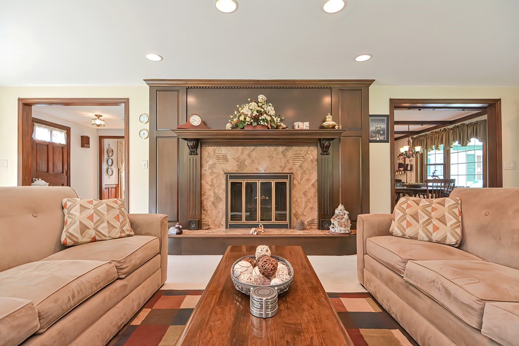 135 Gardner Road Winchendon, MA 01475 - Photo 2 of 27 Gallery Image 2