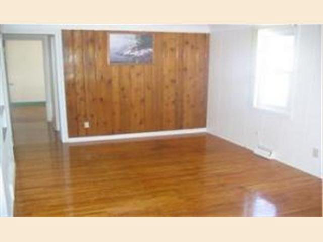 947 13th Avenue Northeast Rochester, MN 55906 - Photo 3 of 6