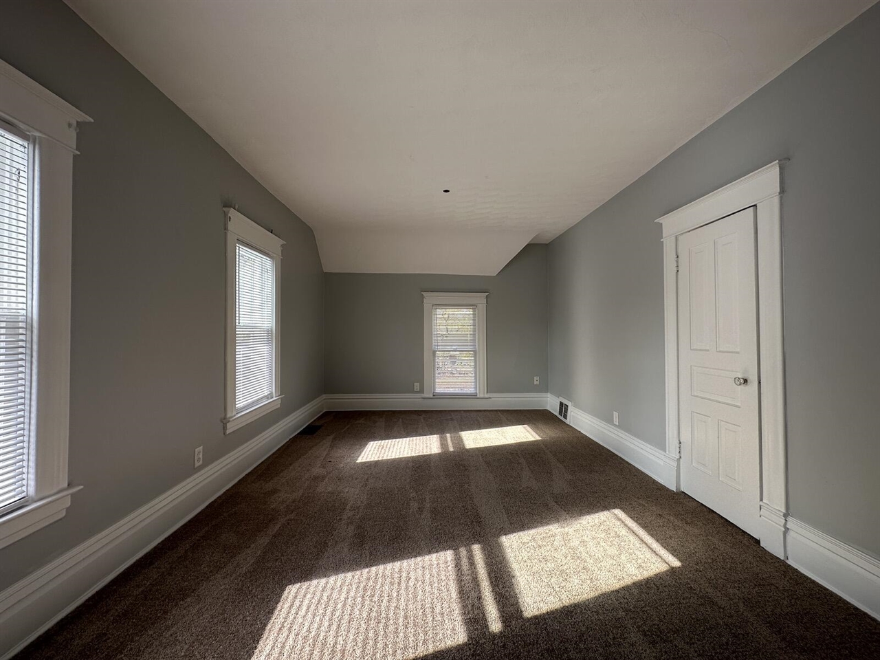 1925 Nichols Road Kalamazoo, MI 49006 - Photo 22 of 26
