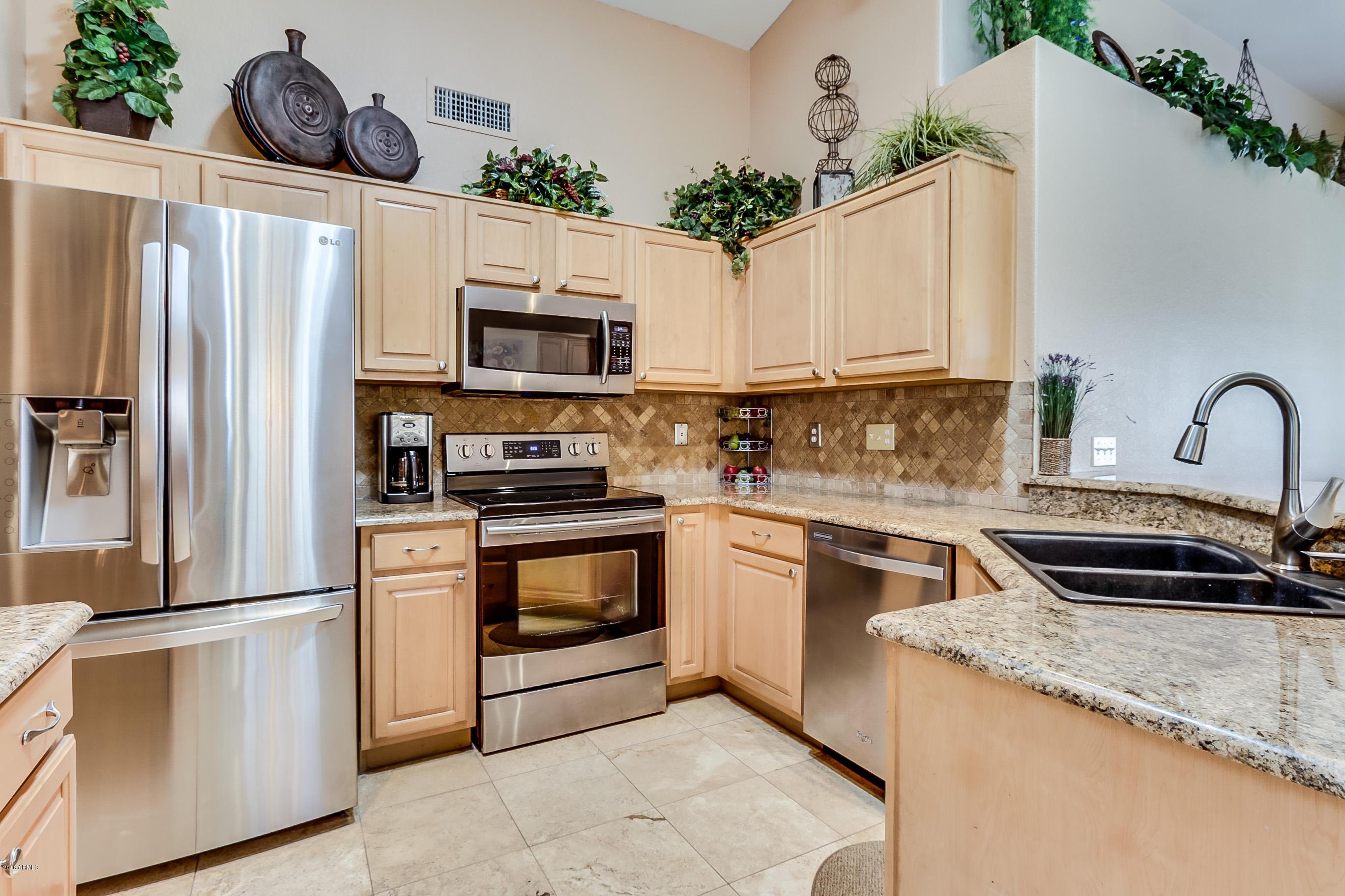 242 West Del Rio Street Gilbert, AZ 85233 - Photo 12 of 48 Del Rio-028
