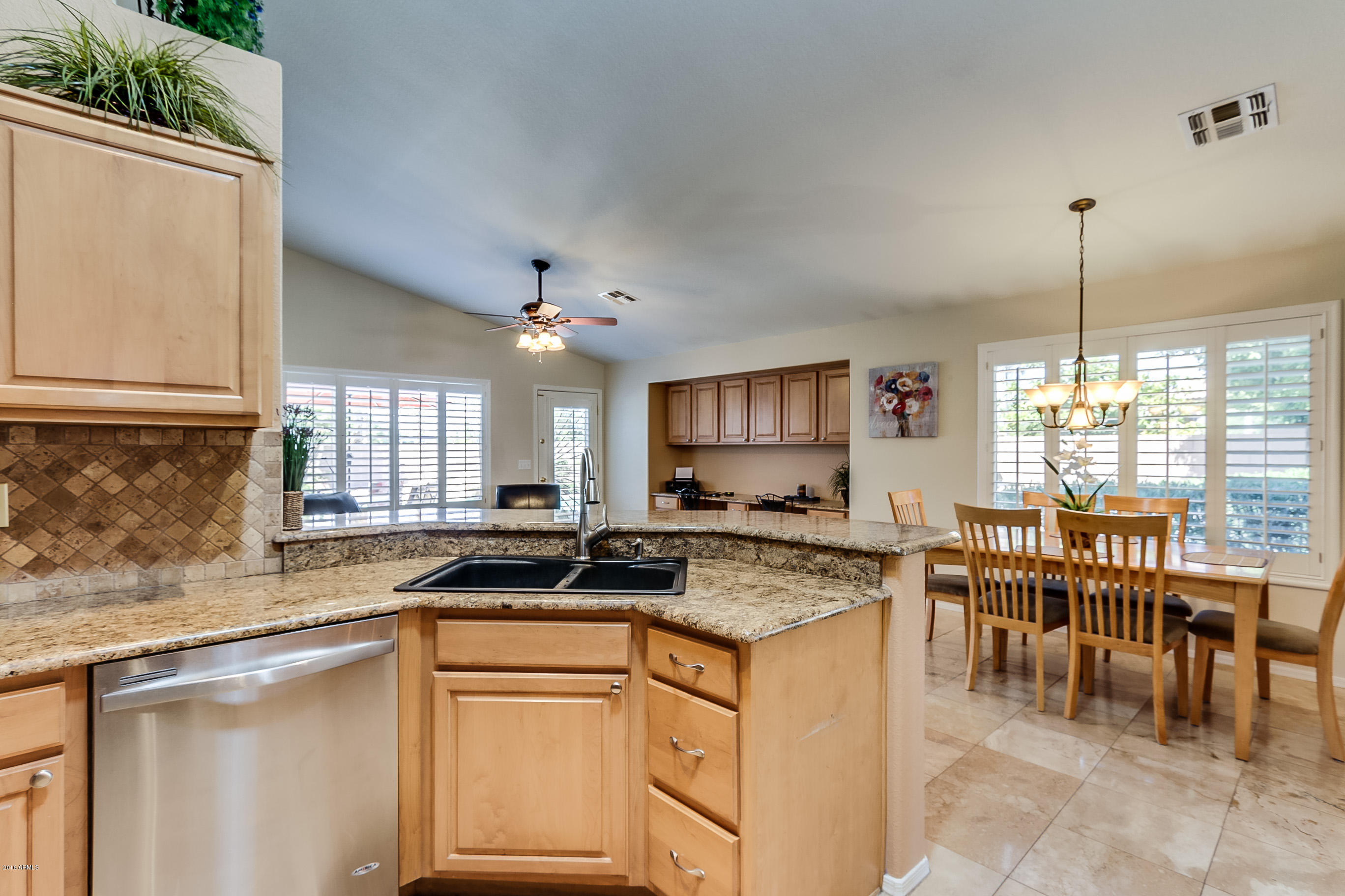 242 West Del Rio Street Gilbert, AZ 85233 - Photo 15 of 48 Del Rio-031