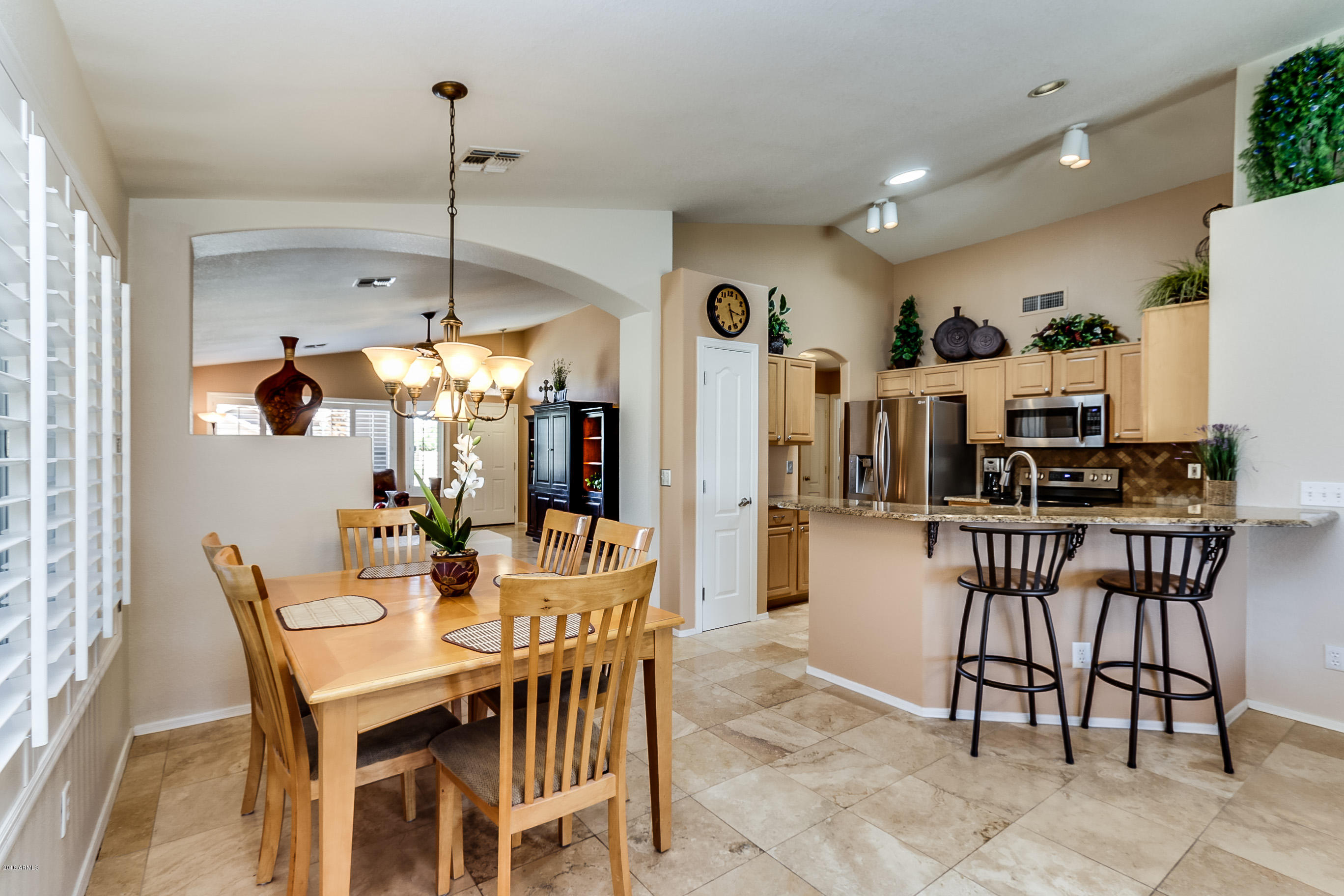 242 West Del Rio Street Gilbert, AZ 85233 - Photo 9 of 48 Del Rio-024