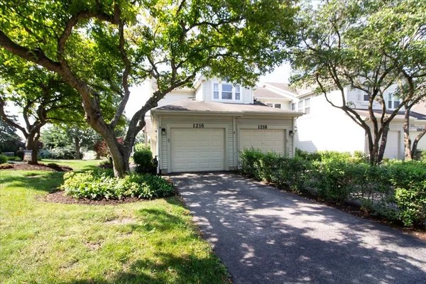 $2,400 | 1216 Tennyson Lane, Unit 1216, Naperville, IL 60540