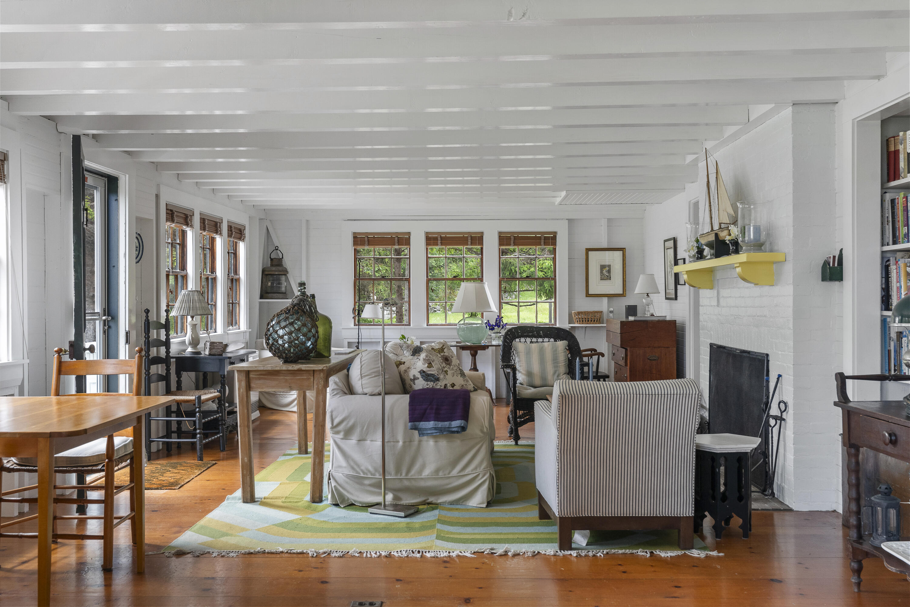 70 Pemaquid Loop Road New Harbor, ME 04554 - Photo 19 of 45 20_Living area- 47