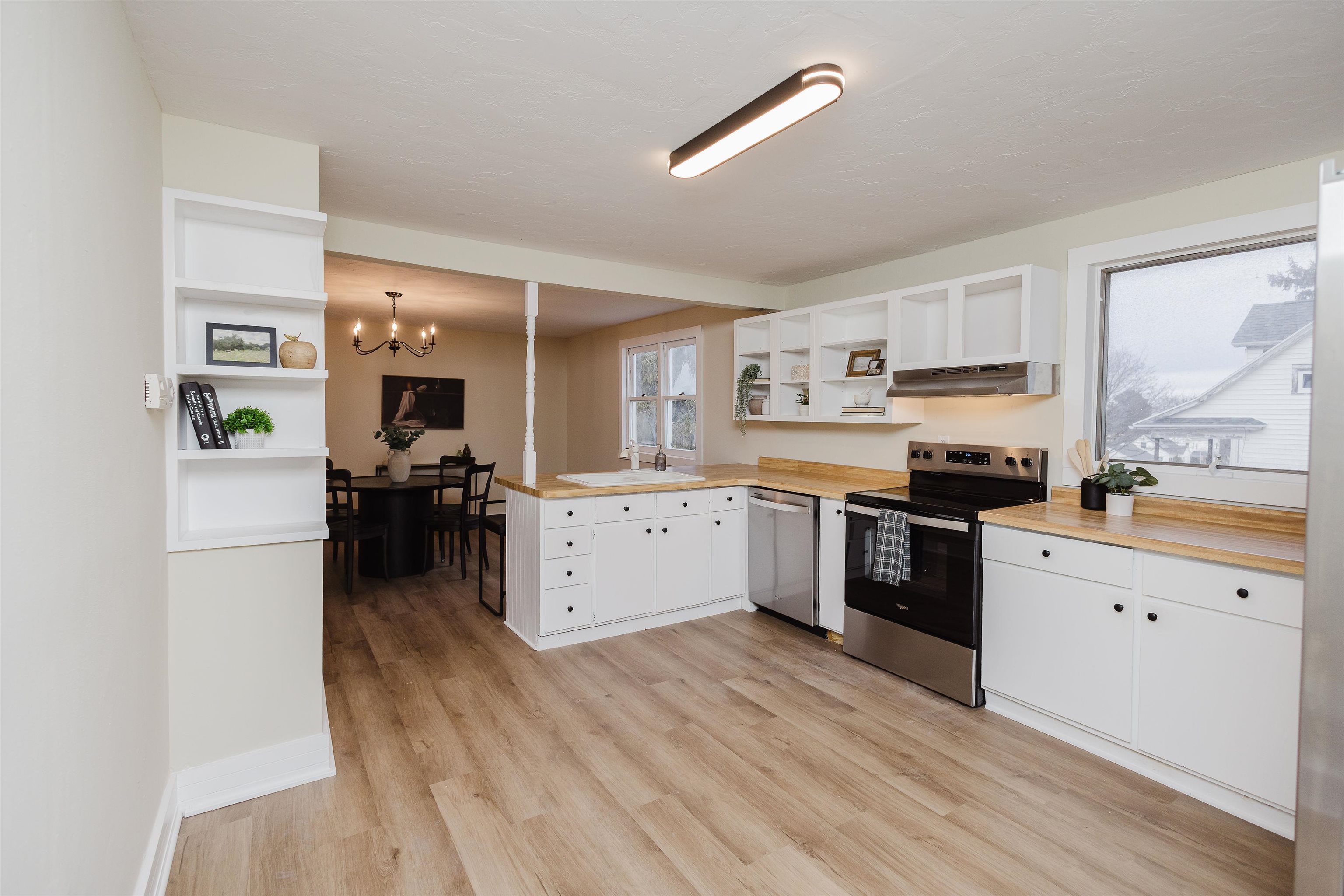 417 West Division Street Dodgeville, WI 53533 - Photo 3 of 44