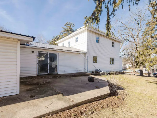 $249,900 | 417 West Division Street, Dodgeville, WI 53533