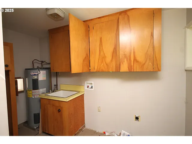 $539,000 | 442 Northwest 4th Avenue, Canby, OR 97013