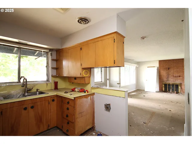 $539,000 | 442 Northwest 4th Avenue, Canby, OR 97013