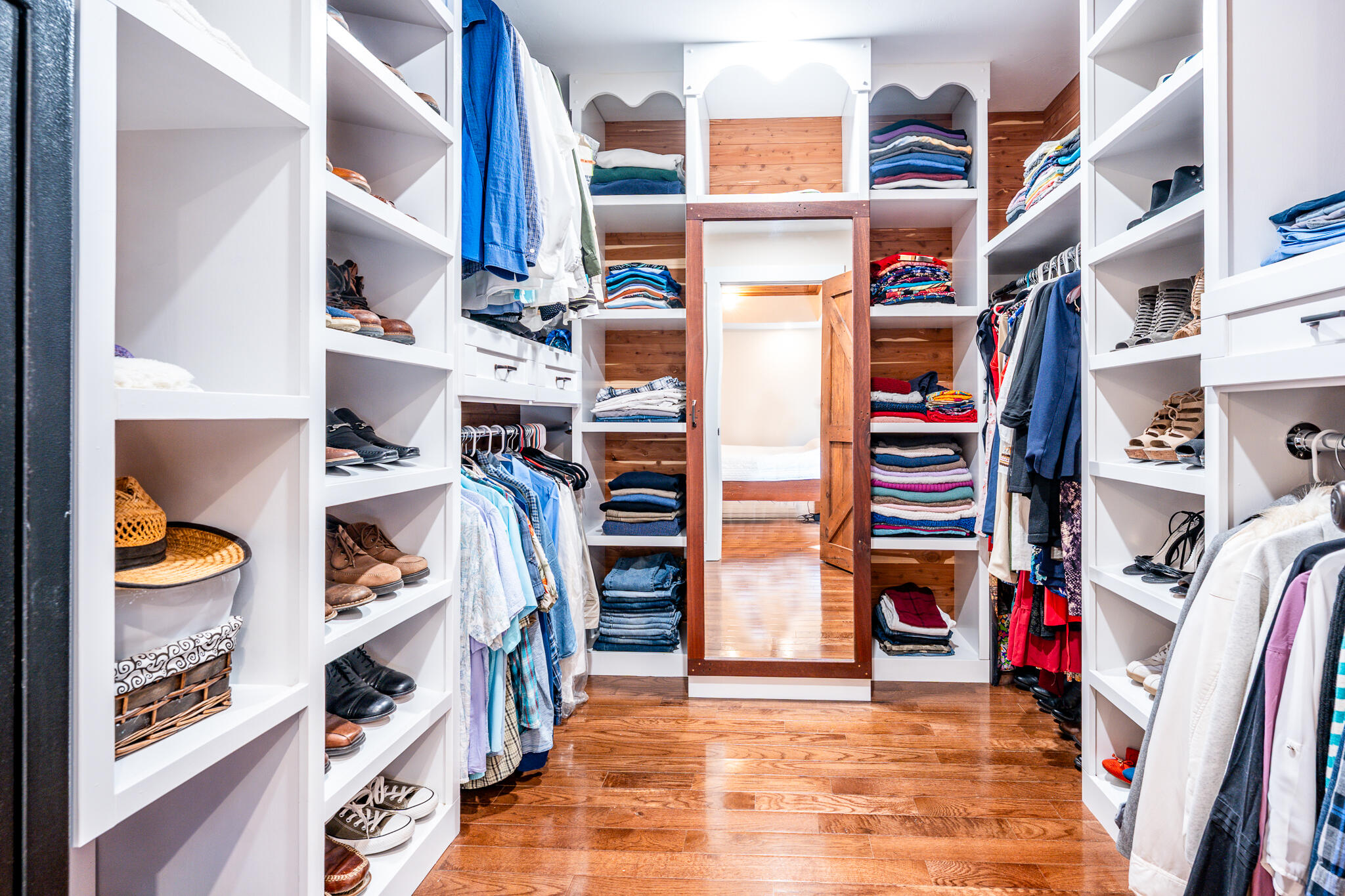 265 Cotuit Road Mashpee, MA 02649 - Photo 15 of 26 1stbedroomcloset