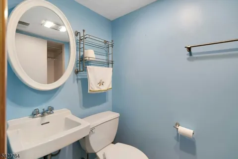$780,000 | 43 King George Road, Warren, NJ 07059