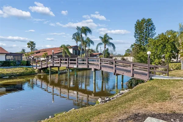 $164,900 | 5400 34th Street West, Unit D16, Bradenton, FL 34210