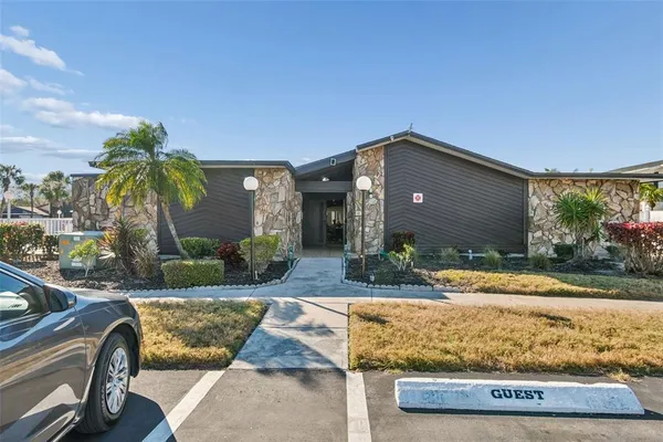 $164,900 | 5400 34th Street West, Unit D16, Bradenton, FL 34210