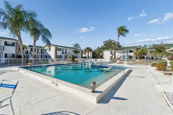 $164,900 | 5400 34th Street West, Unit D16, Bradenton, FL 34210