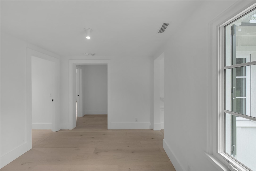 855 Sandfly Lane Vero Beach, FL 32963 - Photo 19 of 35 a view of an empty room