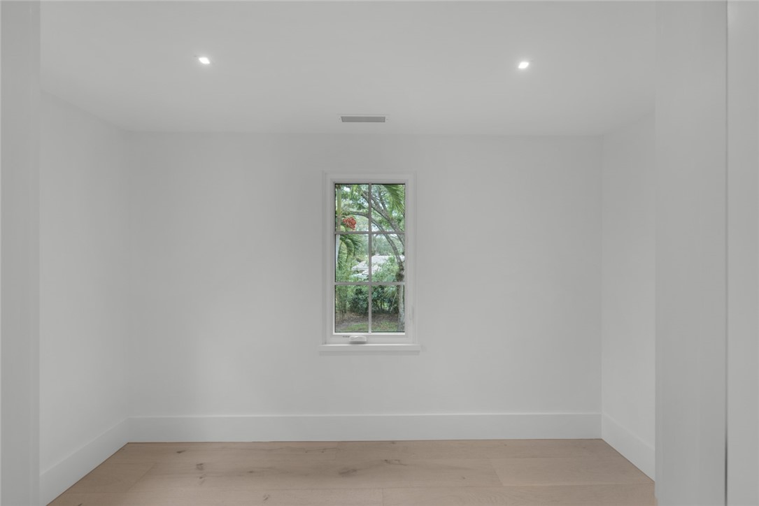 855 Sandfly Lane Vero Beach, FL 32963 - Photo 21 of 35 a view of room with window