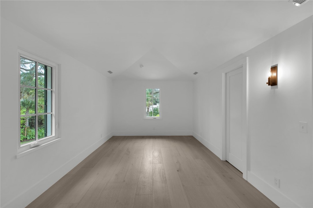 855 Sandfly Lane Vero Beach, FL 32963 - Photo 23 of 35 an empty room with windows