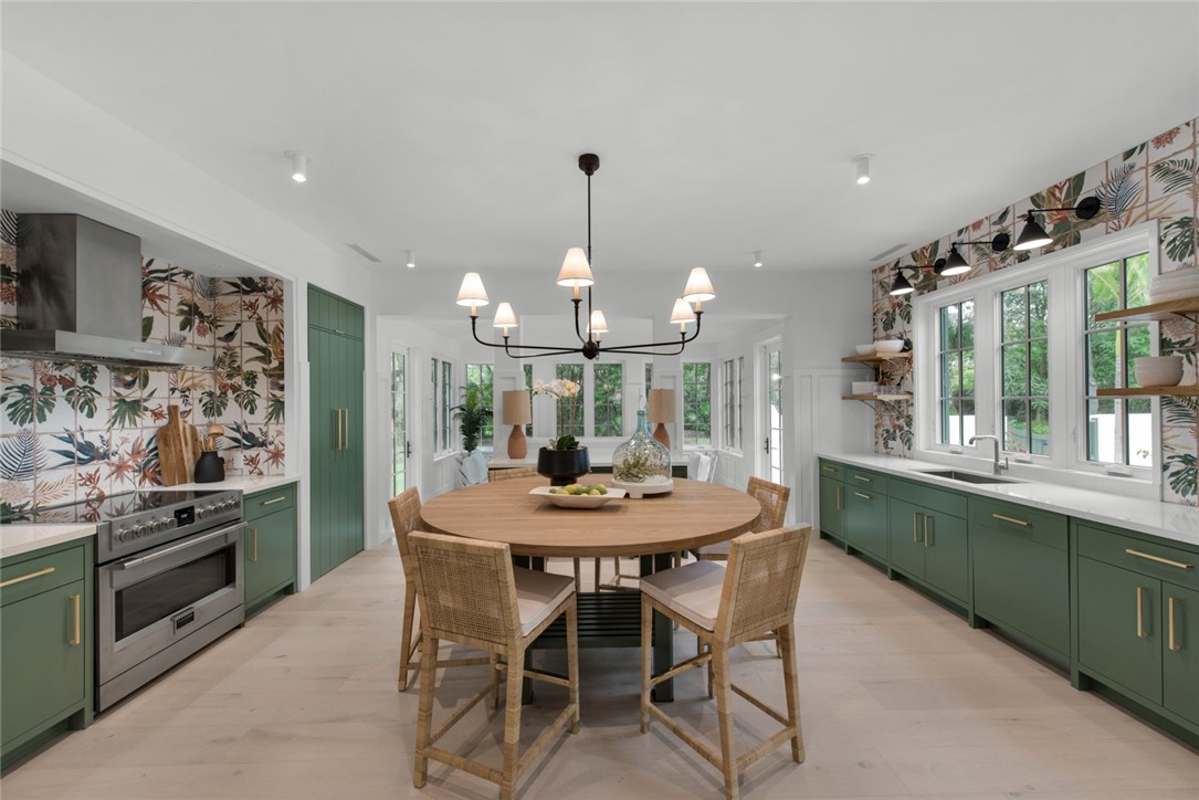 855 Sandfly Lane Vero Beach, FL 32963 - Photo 4 of 35 a dining room with furniture and window