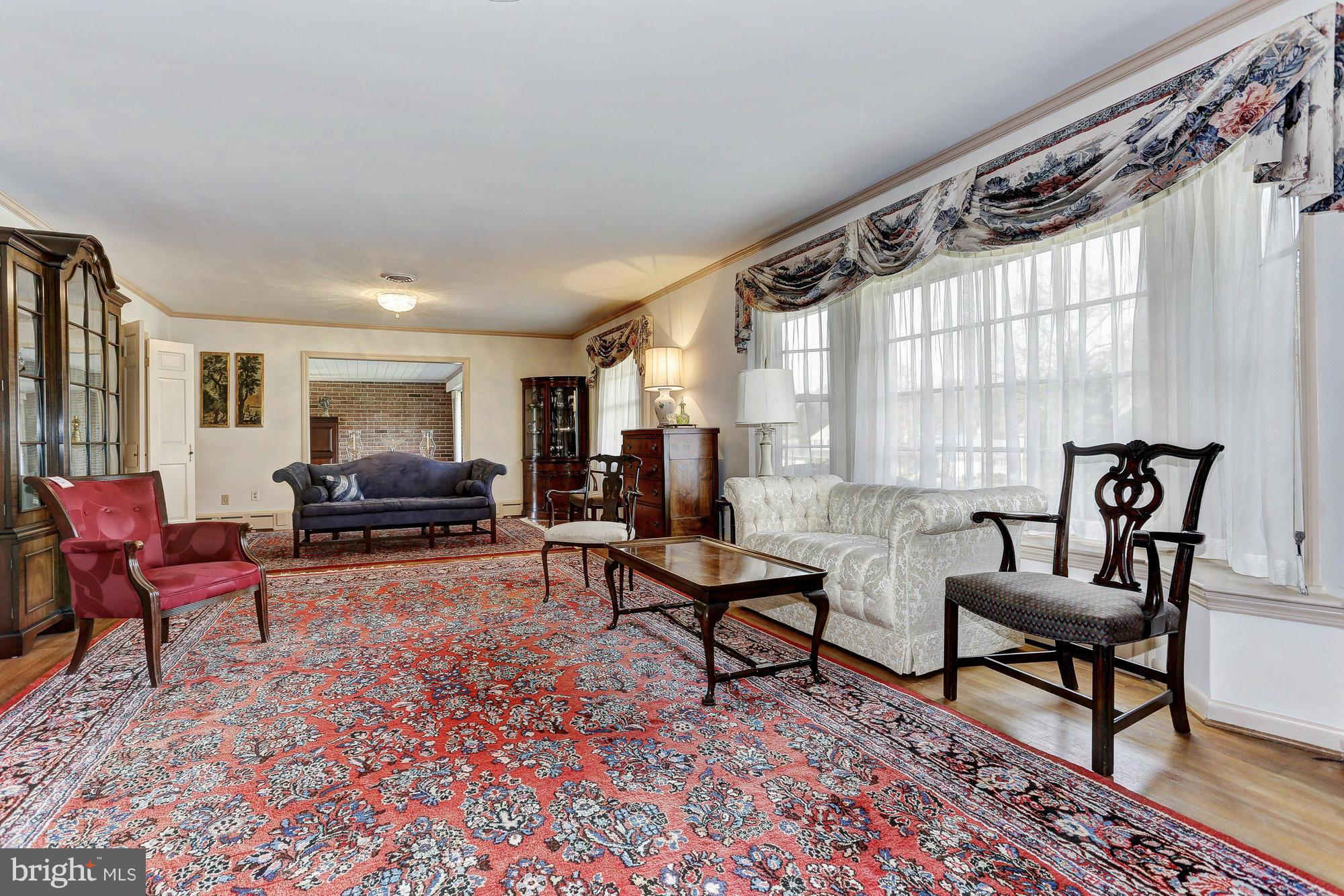3933 Hawthorne Road Ellicott City, MD 21042 - Photo 3 of 23 Living Room